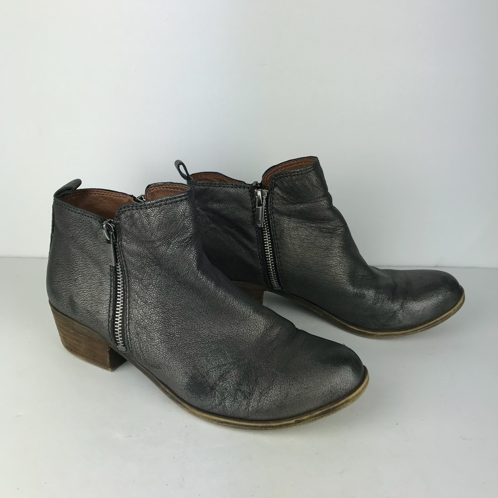 LUCKY BRAND Basel silver pewter zip ankle toot, 9